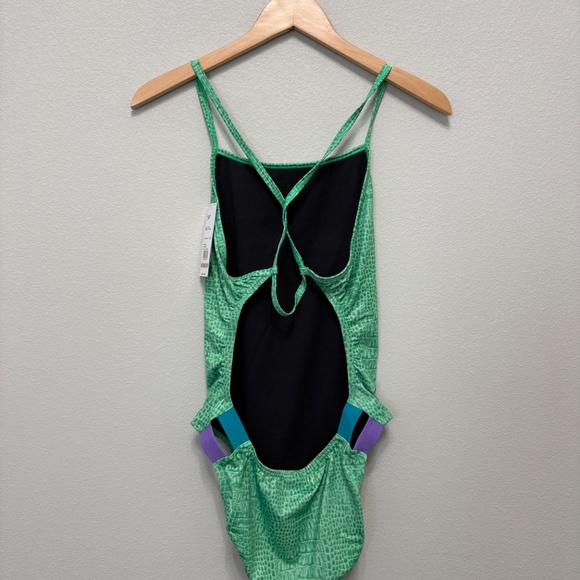 Speedo Printed Twist Back One Piece - Green, 38/12, NWT - Picture 7 of 9